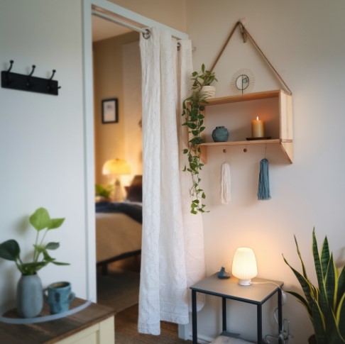 10 DIY Home Accessories: Quick, Easy Solutions for Small Spaces