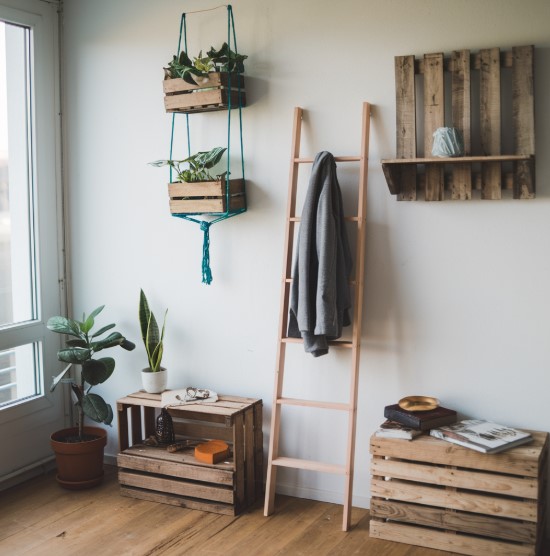 10 DIY Home Accessories: Quick, Easy Solutions for Small Spaces